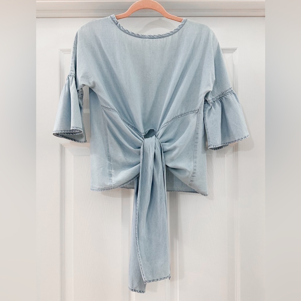 Express Chambray Flutter Sleeve tie back Top Blue sz XS - Picture 4 of 7